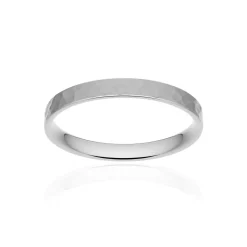 Alliance classique ruban plat confort or 750 blanc martelé 2,5 mm