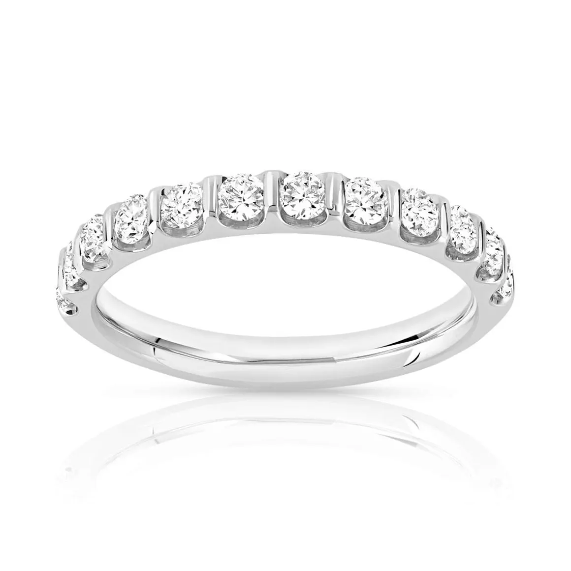 Alliance demi-tour or 750 blanc diamants synthetiques 0.50 ct.