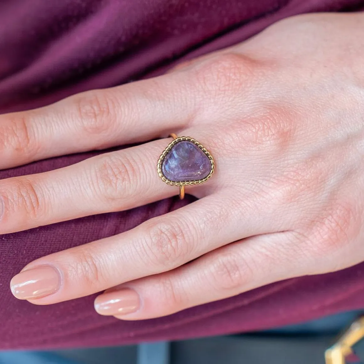Bague acier doré ouverte améthyste