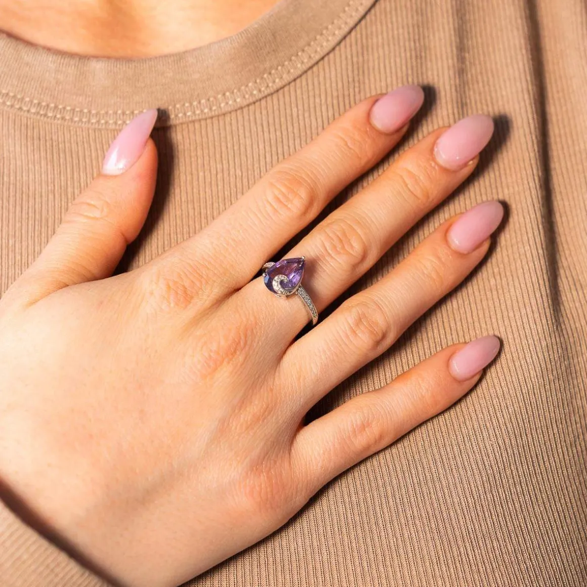 Bague argent 925 améthyste taille poire et zirconias
