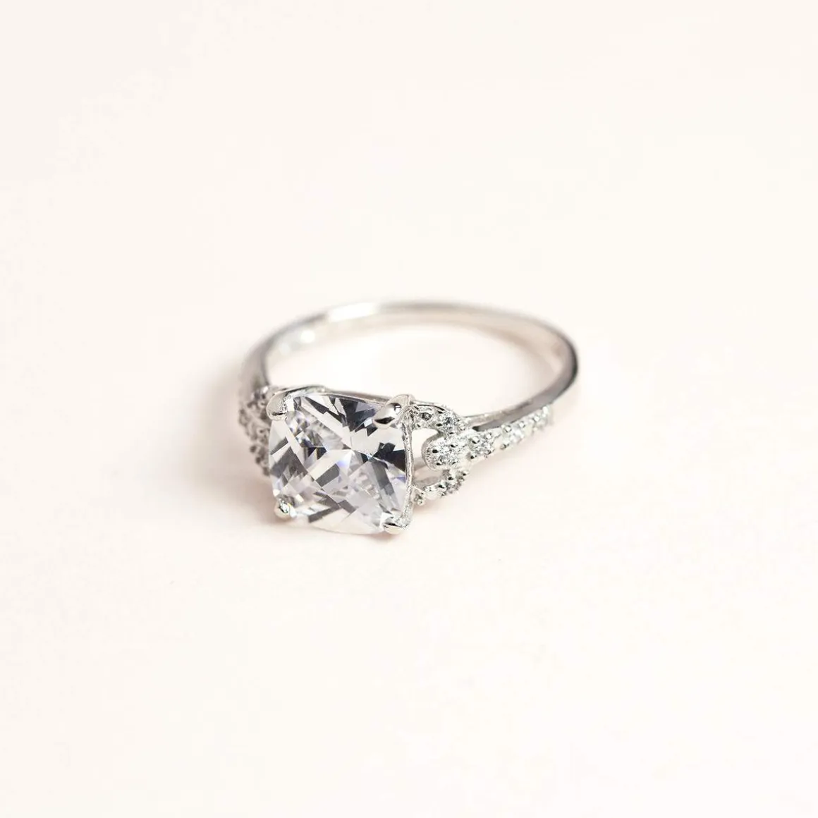 Bague argent 925 carrée zirconias