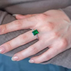 Bague argent 925 pierre synthétique verte et zirconias