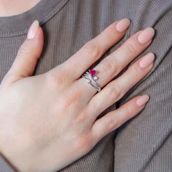 Bague argent 925 pierre synthétique rouge et zirconias
