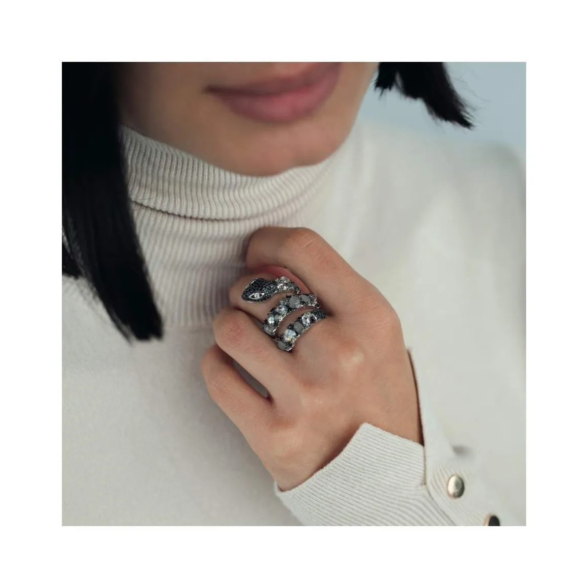 Bague argent 925 serpent pierres imitations et zirconias noirs et blancs