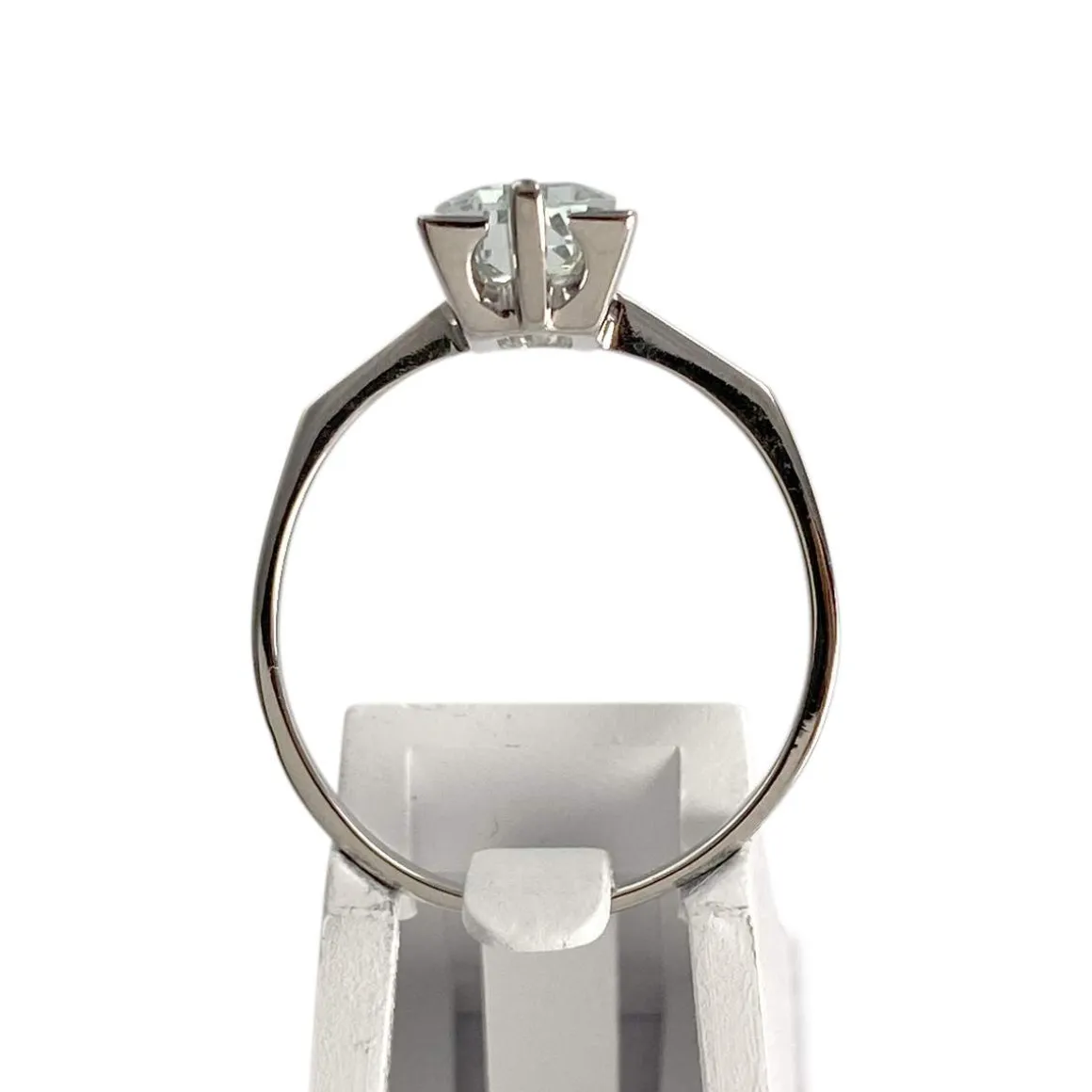 Bague d'occasion or 750 blanc aigue marine