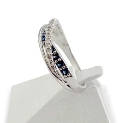 Bague d'occasion or 750 blanc anneaux entrelacés saphirs et diamants