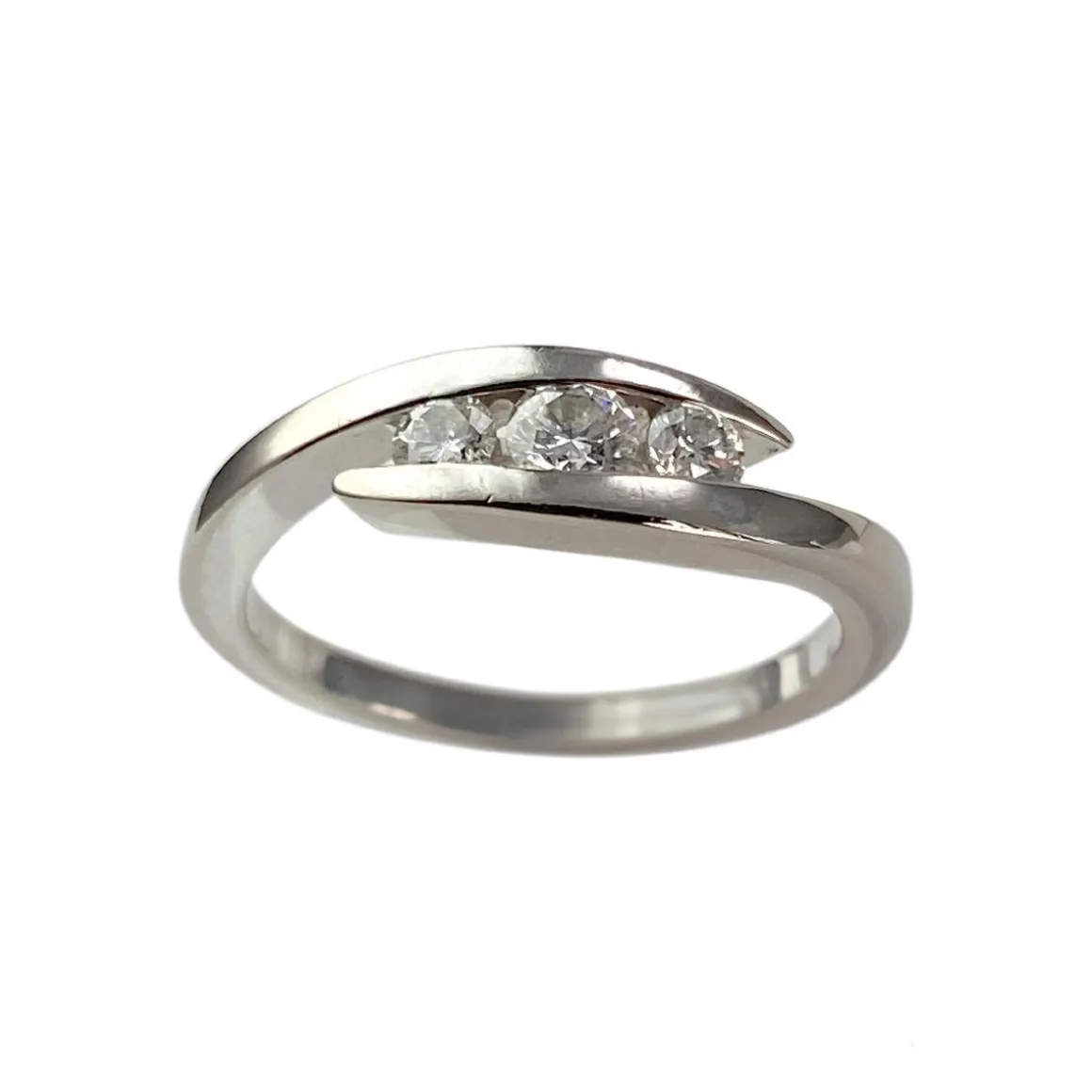 Bague d'occasion or 750 blanc diamants