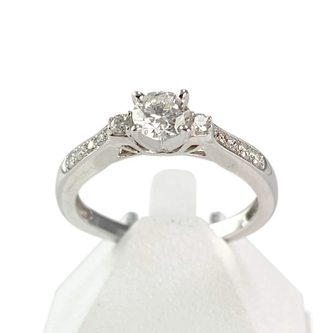 Bague d'occasion or 750 blanc diamant