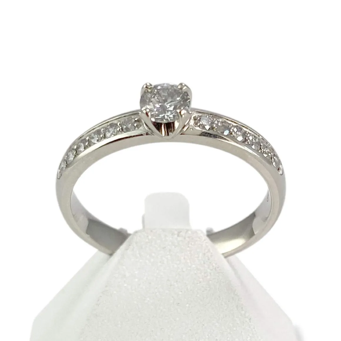Bague d'occasion or 750 blanc diamants