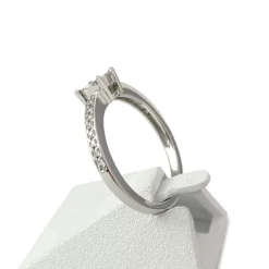 Bague d'occasion or 750 blanc diamants