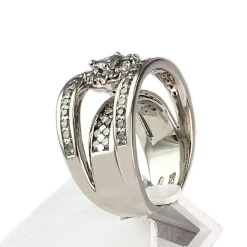 Bague d'occasion or 750 blanc diamants