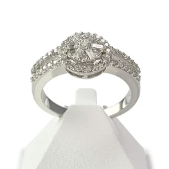 Bague d'occasion or 750 blanc diamant