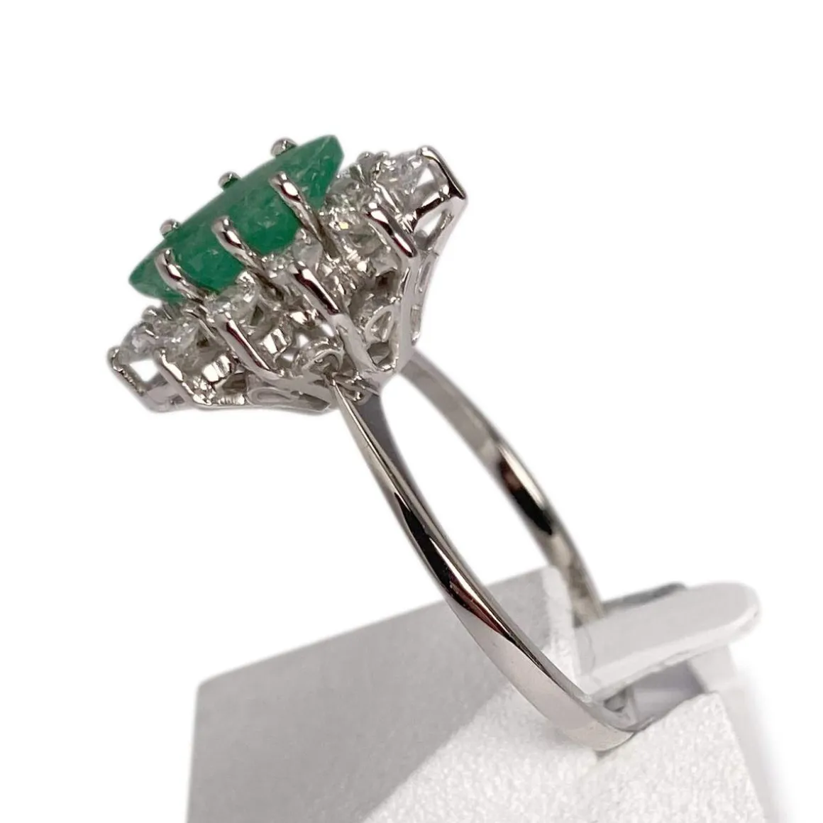 Bague d'occasion or 750 blanc diamants émeraude