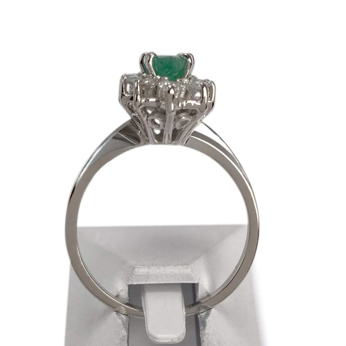 Bague d'occasion or 750 blanc diamants émeraude