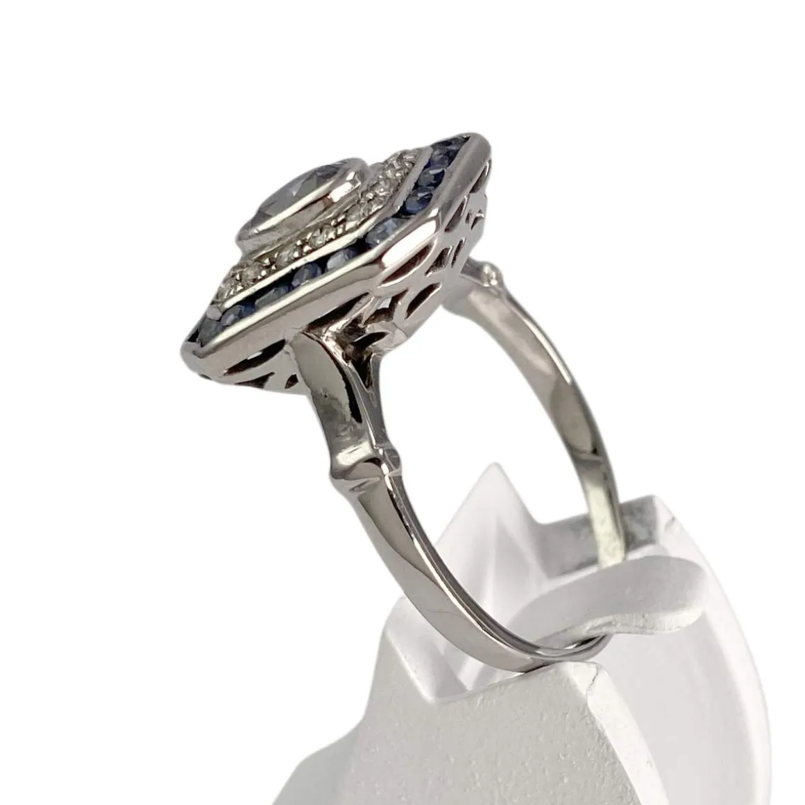 Bague d'occasion or 750 blanc diamants et saphirs