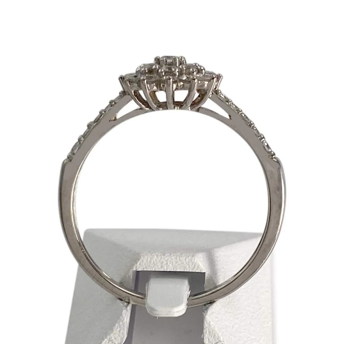 Bague d'occasion or 750 blanc diamants synthetiques