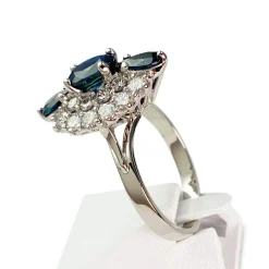 Bague d'occasion or 750 blanc saphirs diamants