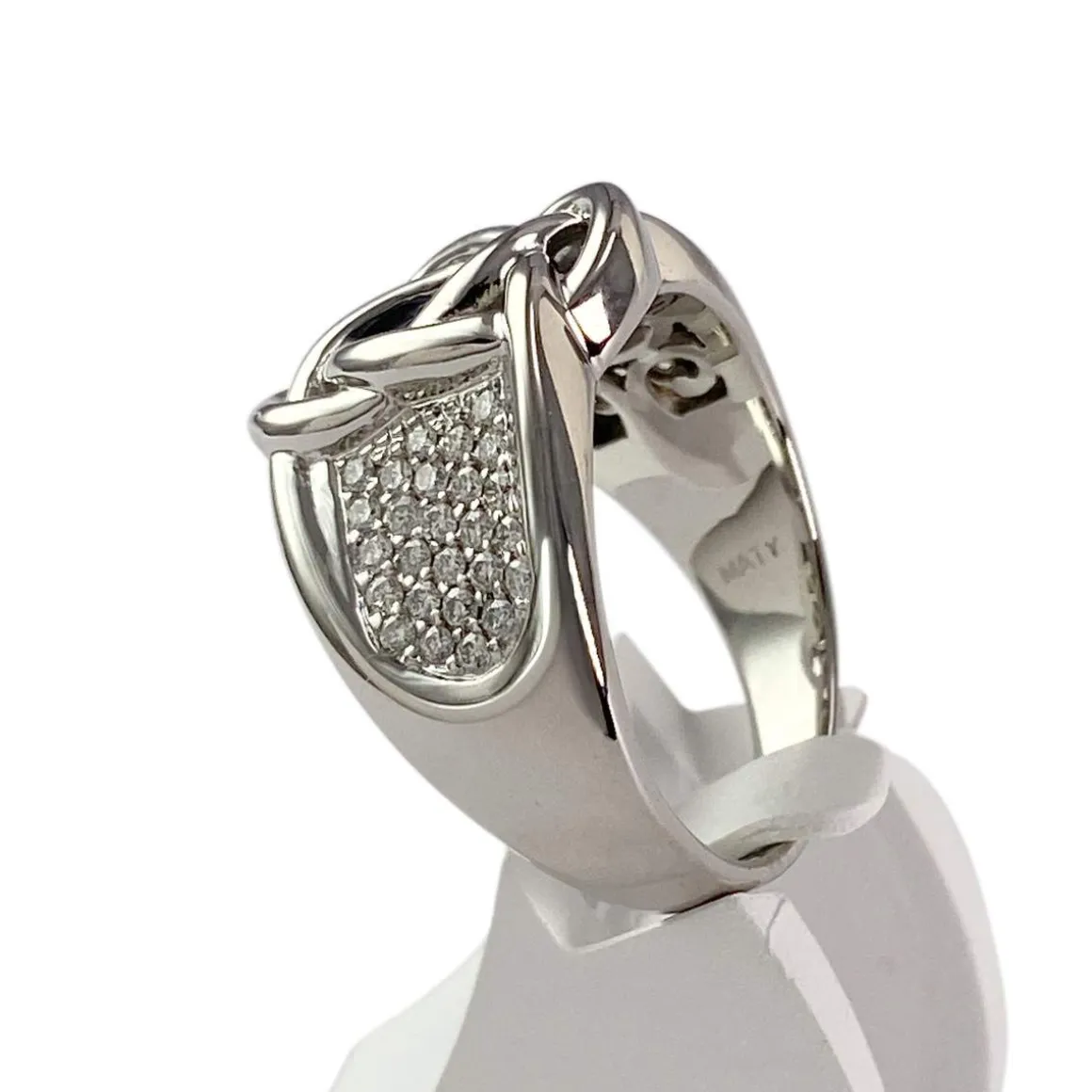 Bague d'occasion or 750 blanc saphir, diamants