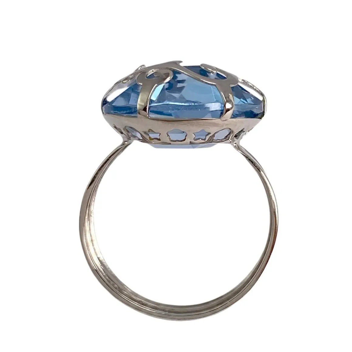 Bague d'occasion or 750 blanc spinelle synthetique