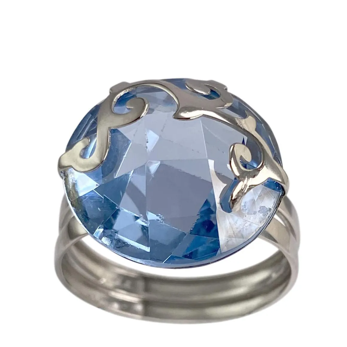 Bague d'occasion or 750 blanc spinelle synthetique