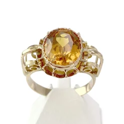 Bague d'occasion or 750 jaune corindon synthétique jaune