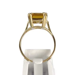 Bague d'occasion or 750 jaune corindon synthétique
