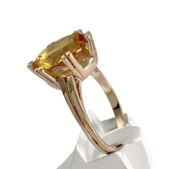 Bague d'occasion or 750 jaune corindon synthétique