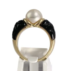 Bague d'occasion or 750 jaune perle de culture résine noire