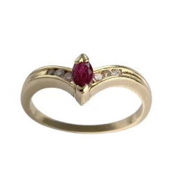 Bague d'occasion or 750 jaune rubis diamants