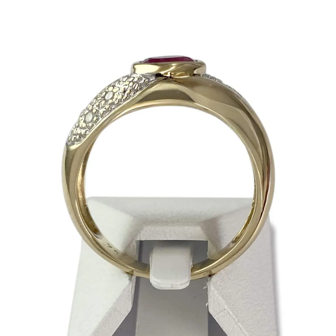 Bague d'occasion or 750 jaune rubis diamant