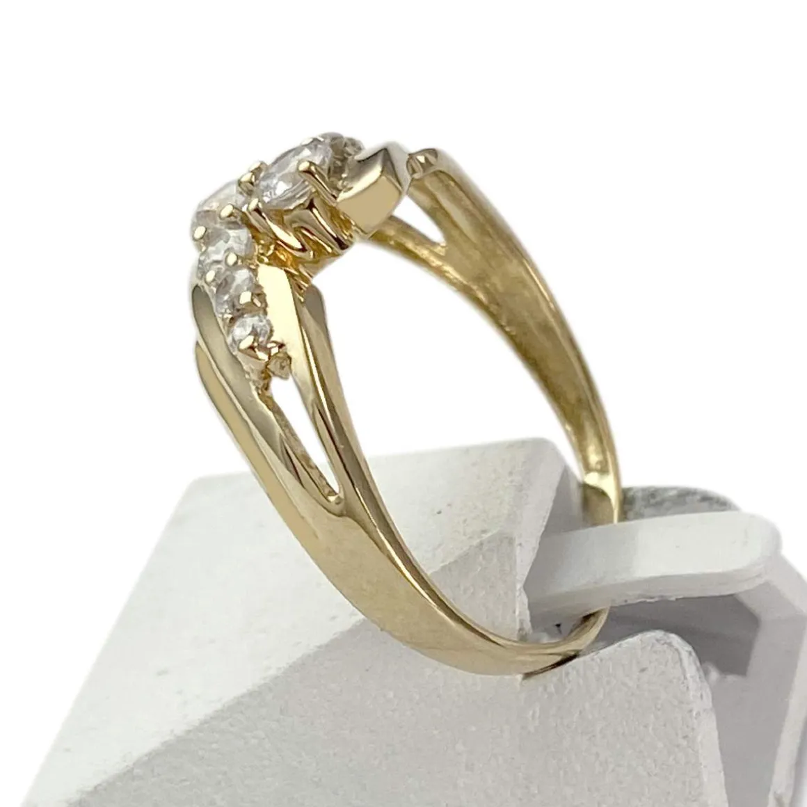 Bague d'occasion or 750 jaune zirconias