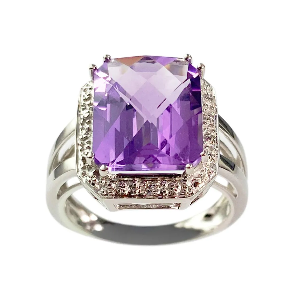 Bague d'occasion 2 ors 750 améthyste diamants