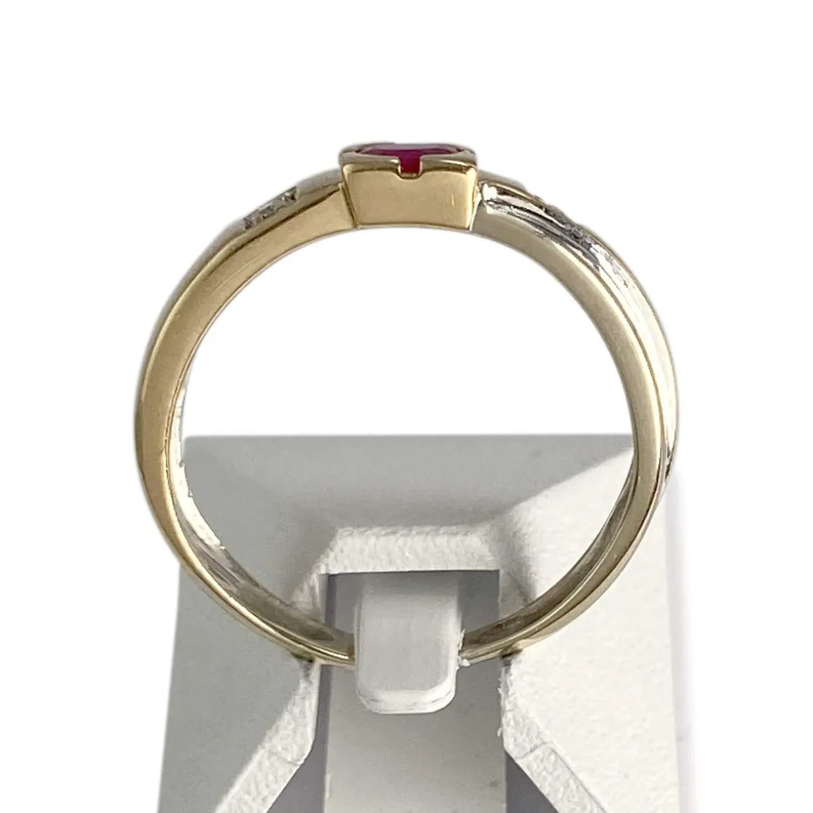 Bague d'occasion 2 ors 750 diamants, rubis