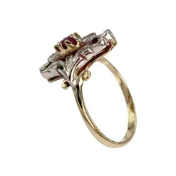 Bague d'occasion 2 ors 750 rubis diamants