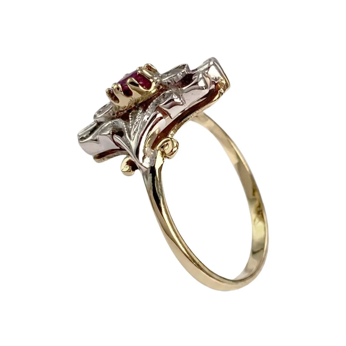 Bague d'occasion 2 ors 750 rubis diamants