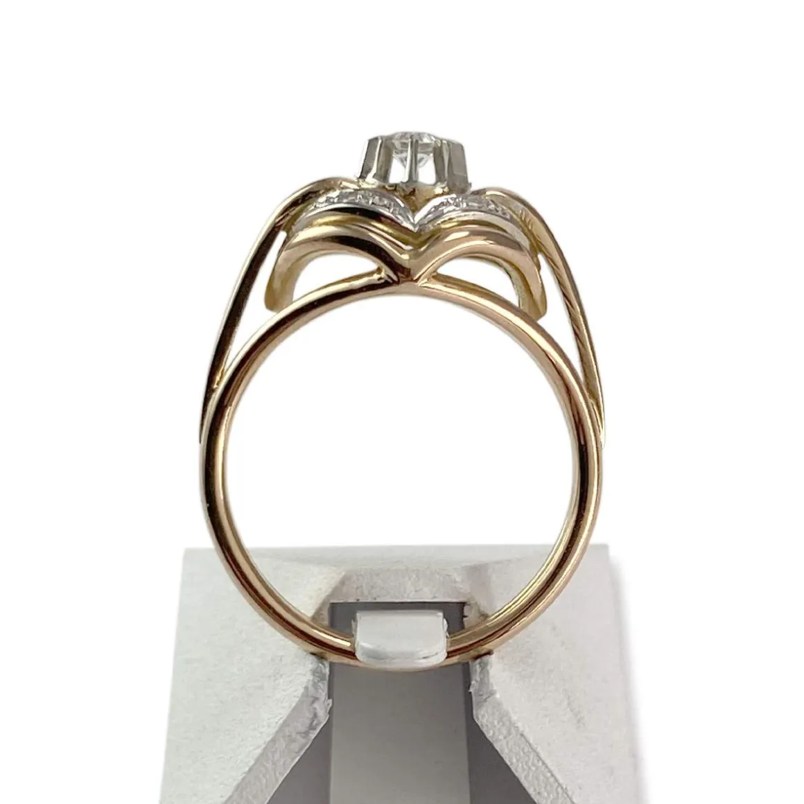 Bague d'occasion 2 ors 750 saphirs synthétiques blancs