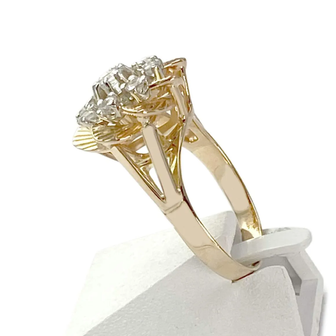 Bague d'occasion 2ors 750 spinelles synthétiques