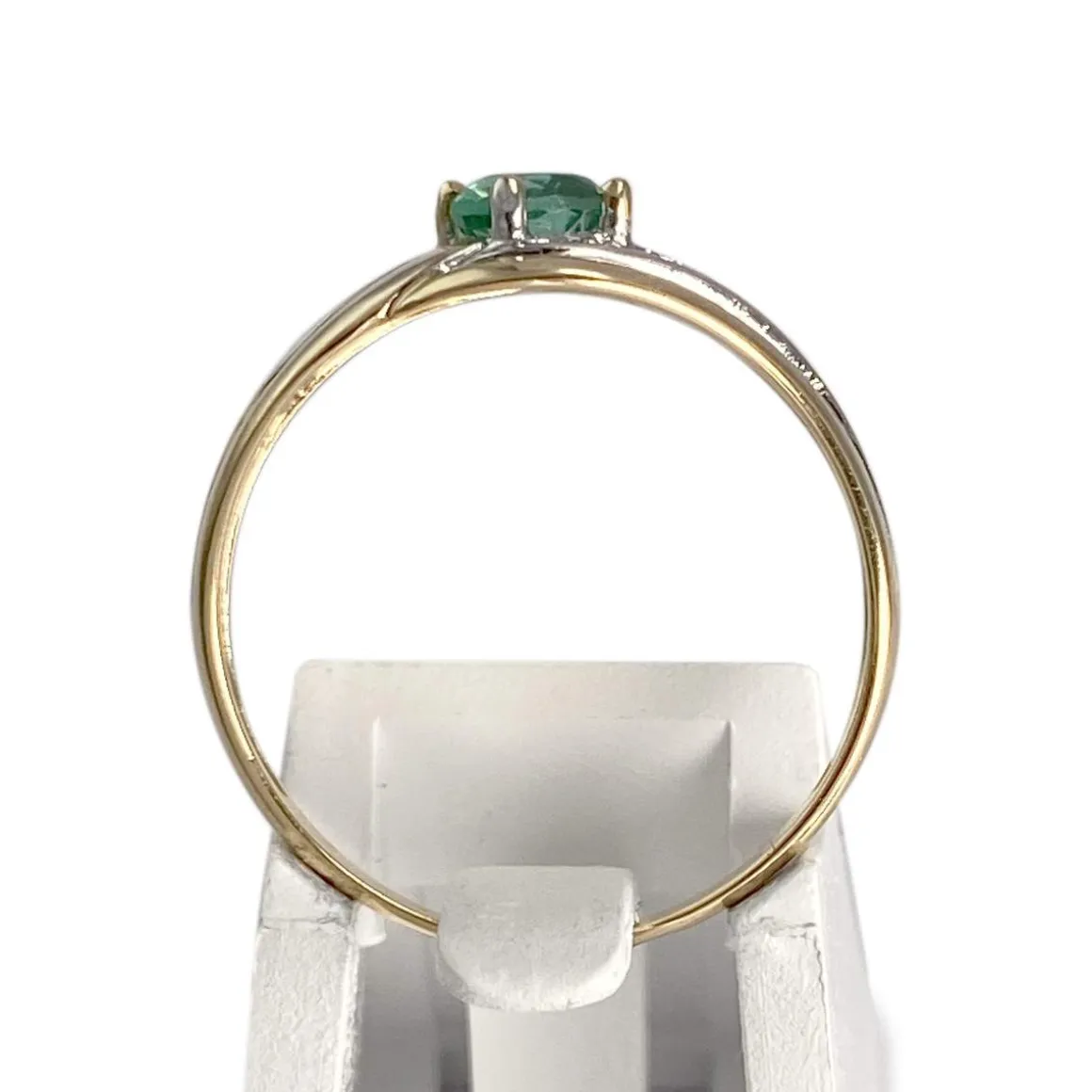 Bague d'occasion or 2 tons 750 émeraude diamant