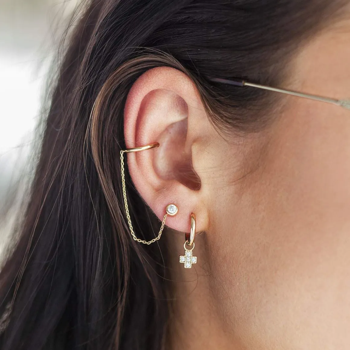 Bague d'oreille ear cuff plaqué or zirconia, vendue à l'unité