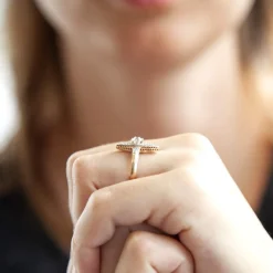 Bague marquise d'occasion or 750 jaune platine et diamants