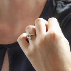 Bague marquise d'occasion or 750 jaune platine et diamants