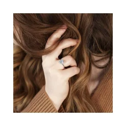 Bague or 375 blanc aigue-marine ovale et diamants