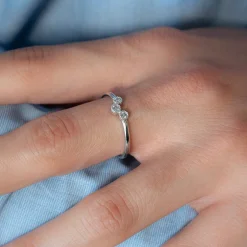 Bague or 750 blanc diamants