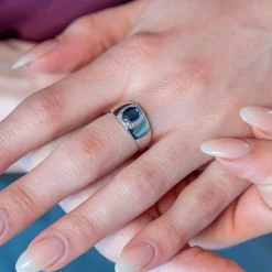 Bague or 750 blanc saphir et diamants