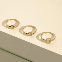 Bague or 750 jaune et boucle diamants