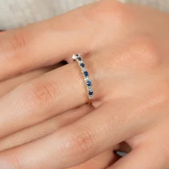 Bague or 750 jaune et rhodié diamants et saphirs