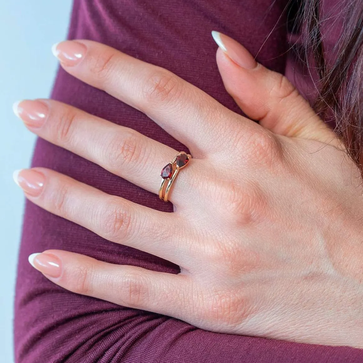 Bague or 375 jaune 2 grenats