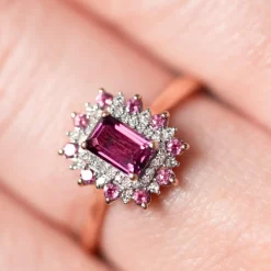 Bague or 375 rose grenats rhodolites et diamants