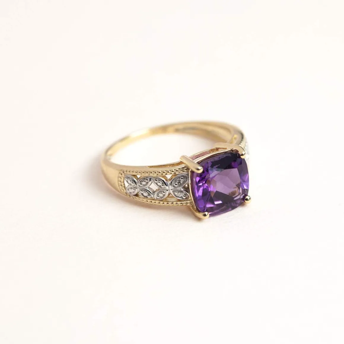 Bague or 375 2 tons améthyste carrée et diamants