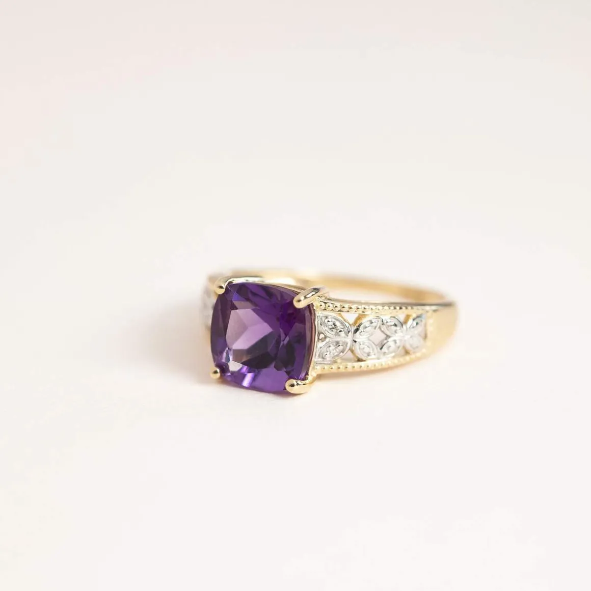 Bague or 375 2 tons améthyste carrée et diamants